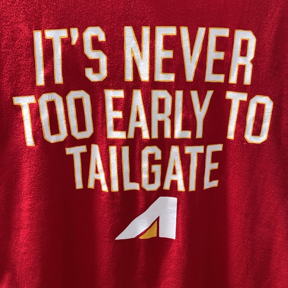 Charlie Hustle KC original Short Sleeve Tailgate Tee size Large GUC A14